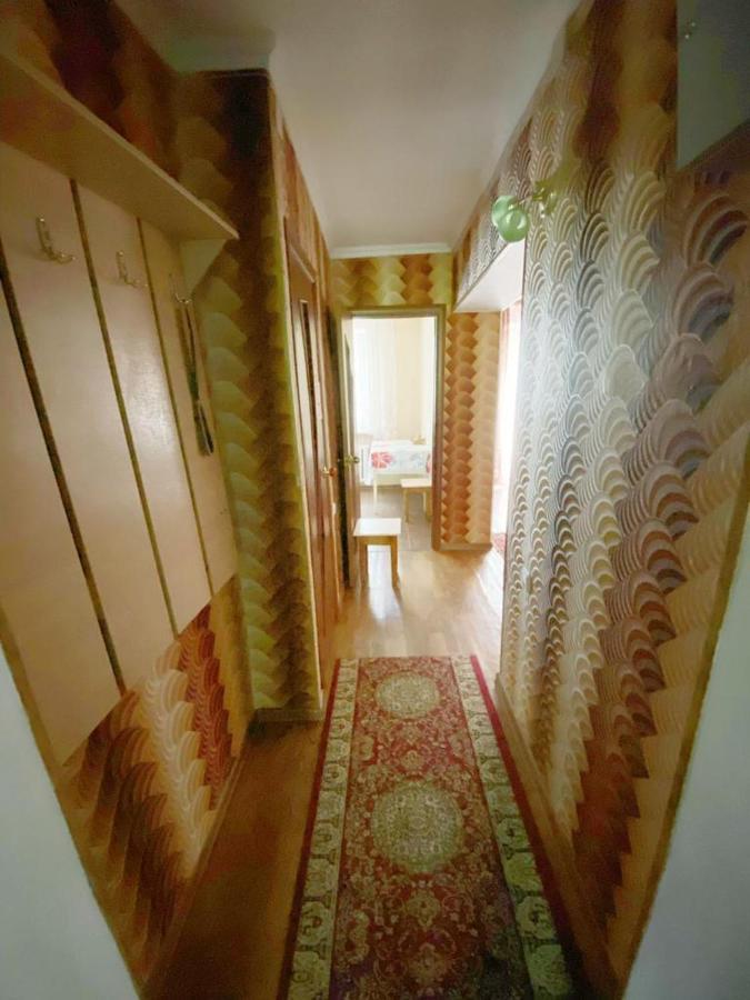 Квартира Напротив Аэропорта Leilighet Turksib Eksteriør bilde