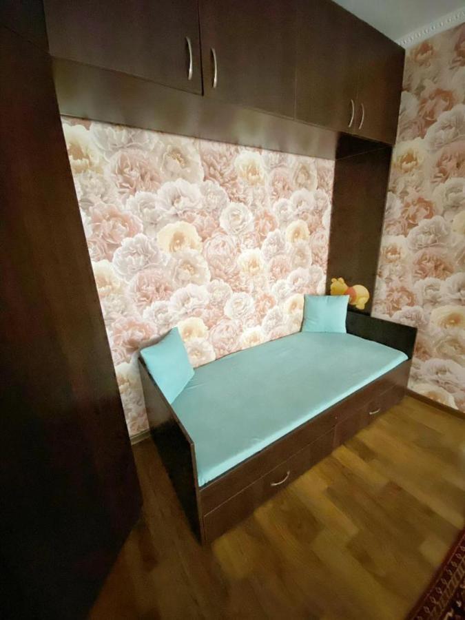 Квартира Напротив Аэропорта Leilighet Turksib Eksteriør bilde